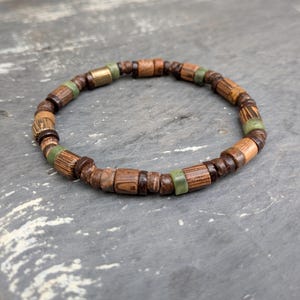 Herren Braun Naturholz & Grün Jaspis Perlenarmband - Rustikaler Surf-Stil