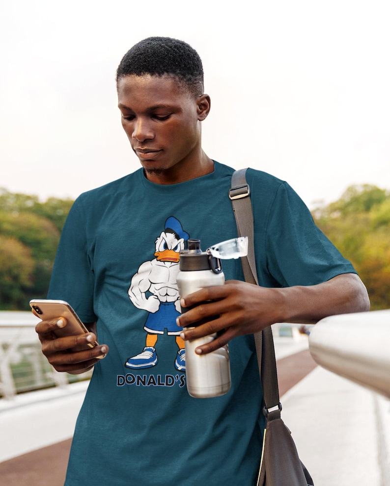 Donald Duck Fitness Shirt, Disney Gym Tank Top, Disney Donald Duck T-Shirt, Funny Gym Shirt, Disney Fitness Outfit, Funny Disney Tank Top Bild 5