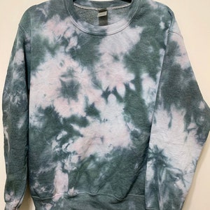 Crewneck sweatshirt