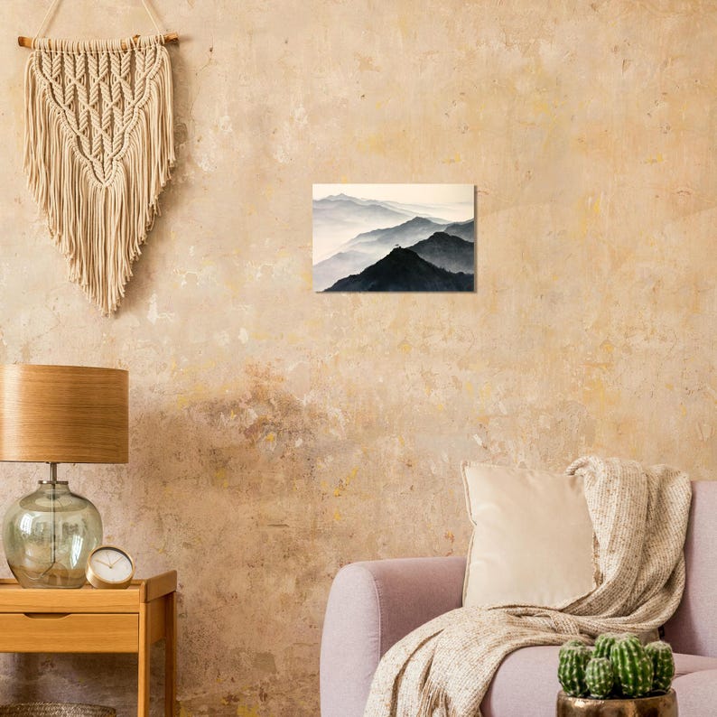 Estampa de paisaje de montañas brumosas, arte mural japonés estilo Sumi-e Japandi imagen 4