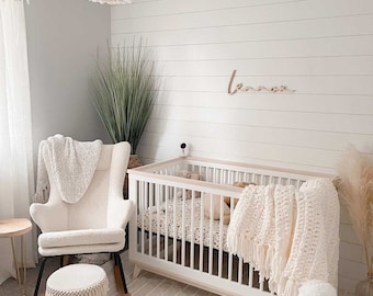 Letrero de madera de arce para guardería: letras cursivas de madera