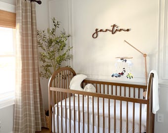 Letrero con nombre para guardería, letrero con nombre recortado, letrero con nombre personalizado, letrero para cuna, letrero con nombre personalizado grande, bebé niño, nogal