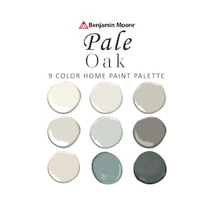 Puede incluir: Una paleta de colores de pintura llamada "Pale Oak" de Benjamin Moore. La paleta presenta nueve muestras de pintura en varios tonos de blanco, gris y azul.