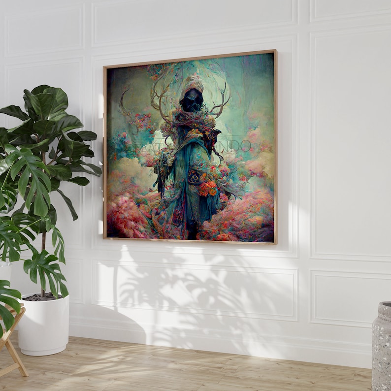 K&ouml;nnte beinhalten: Ein digitales Gem&auml;lde einer Frau in einem Kapuzenmantel, die in einem Blumenfeld steht. Die Frau ist von einem wirbelnden Nebel umgeben und tr&auml;gt einen Hirschsch&auml;del auf dem Kopf. Das Gem&auml;lde ist in einer ged&auml;mpften Farbpalette aus Blau-, Gr&uuml;n- und Rosat&ouml;nen gehalten.