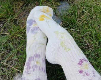 Eco printed wildflowers socks《handmade《botanically dyed 《organic cotton socks《unique《naturally dyed socks《ecoprint《 gift