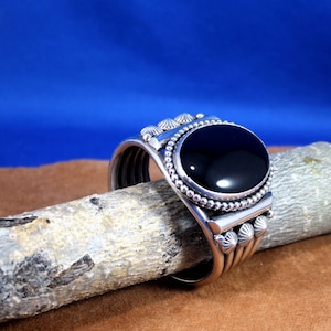 Important Jeanette Dale Vintage Native American Navajo Black Onyx Sterling Silver Bracelet Important Jeanette Dale Vintage Native American Navajo Black Onyx Sterling Silver Bracelet