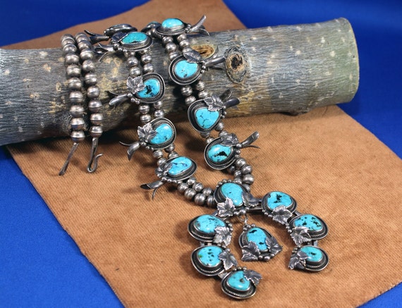 Museum Quality Vintage Native American Jewelry Navajo Maple Leaf Sterling Silver Turquoise Bracelet Old Museum Quality Vintage Native American Jewelry Navajo Maple Leaf Sterling Silver Turquoise Bracelet Old