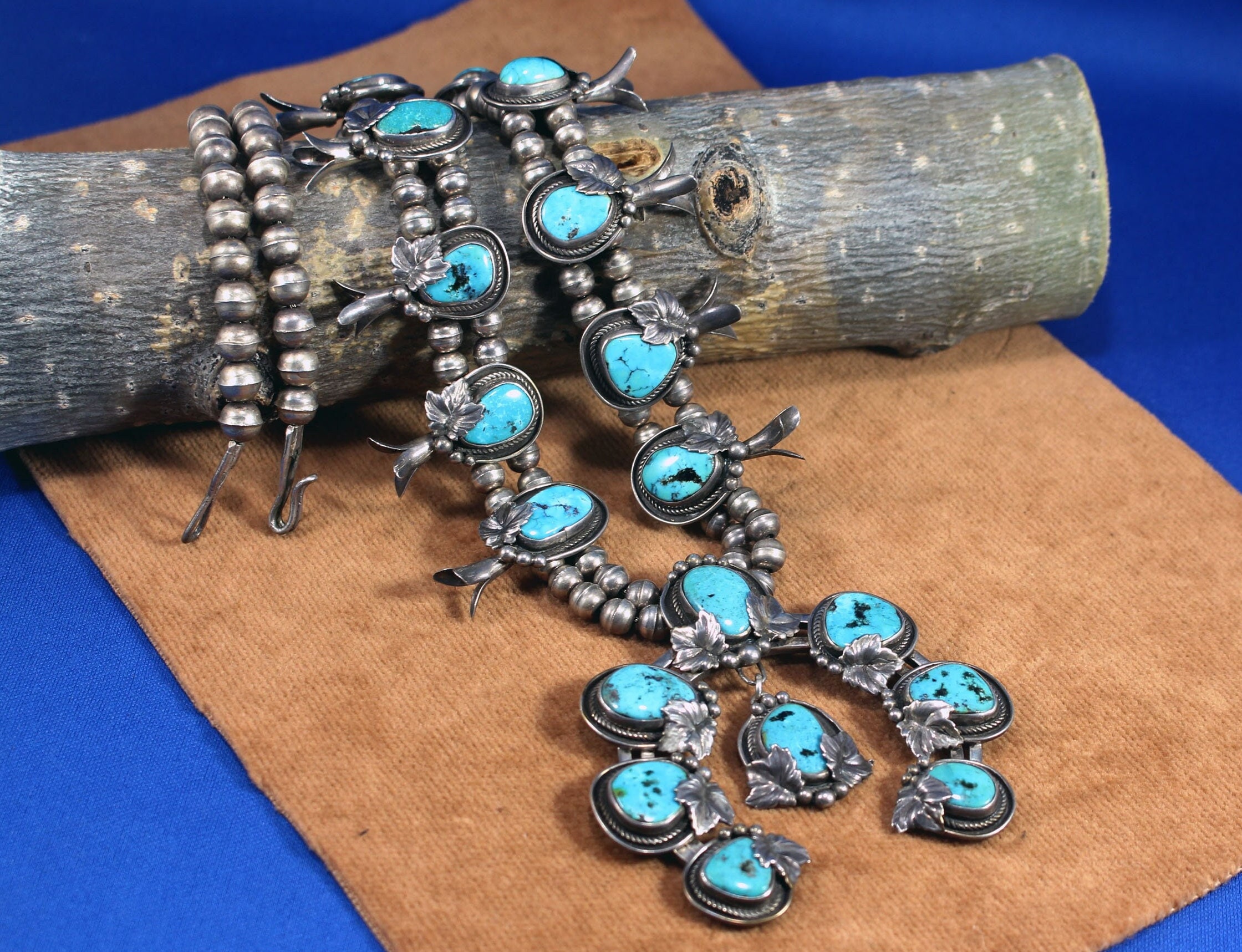 Museum Quality Vintage Native American Jewelry Navajo Maple Leaf Sterling Silver Turquoise Bracelet Old Museum Quality Vintage Native American Jewelry Navajo Maple Leaf Sterling Silver Turquoise Bracelet Old