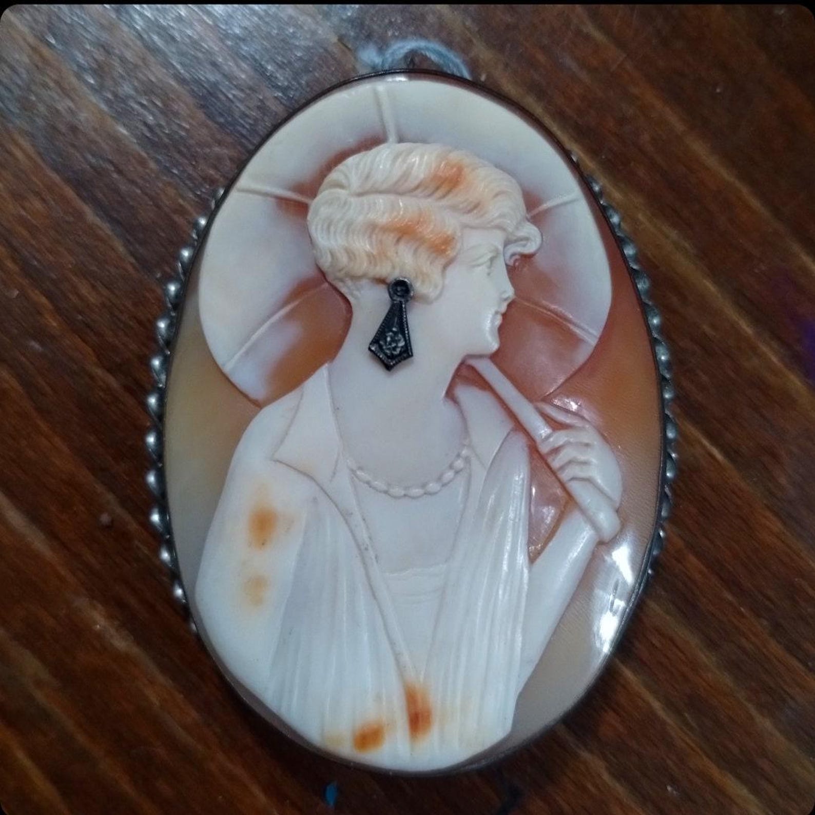 pins and brooches