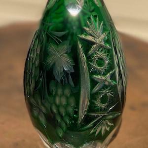 Traube by Nachmann: Diamond Cut LEAD CRYSTAL 16&quot; Decanter, Emerald Green