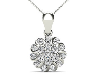 AAAMARK 10K White Gold 3/8ct. TDW Diamond Flower Cluster Pendant Necklace (H-I, I1-I2)