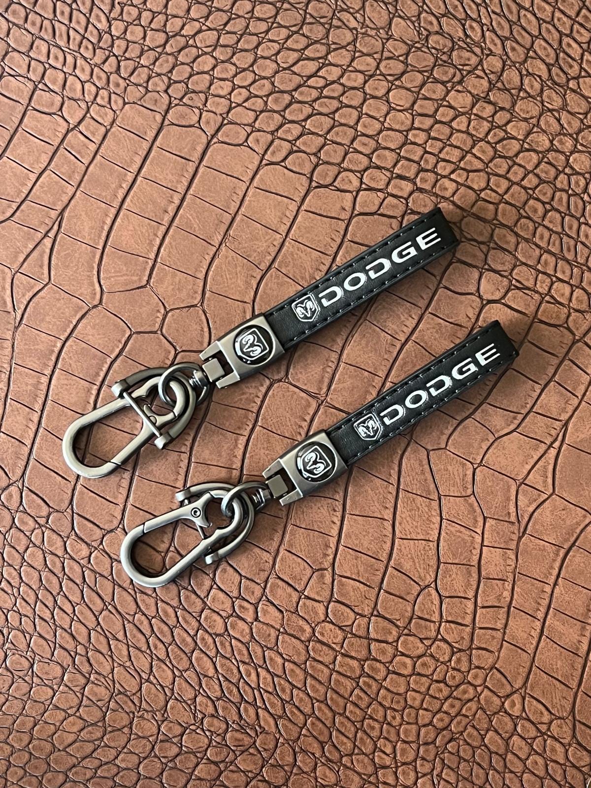 Dodge challenger keychain - Etsy 日本