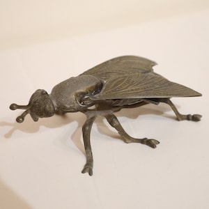 Vintage Brass Fly Ashtray Art Deco 20s / Antique Brass Ashtray with Lid in Shape of a Fly / Insect shaped Ashtray Trinket box