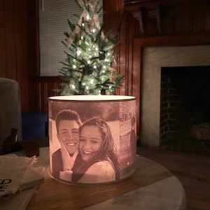 3D Printed Cylindrical Lithophane Gift without Dimmer (Replaceable Pictures)