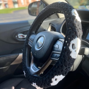Black Skull Car Steering Wheel Cover/Handmade crochet Car Cover/Car Accessories/gift for her/Gift for Wife /Mother&#39;s day gift