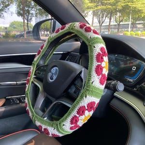 Christmas style Flower Crochet  Car Steering Wheel Cover/Hand-crocheted Car Cover/Car Accessories/gift for her Car Accessories, New Car Gift