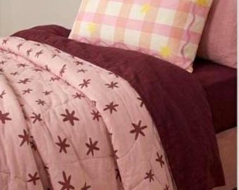 Edredón Pink Star tamaño individual, ropa de cama individual, edredón burdeos Starburst, colcha de microfibra para dormitorio, manta geométrica retro