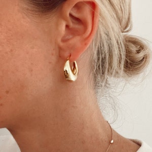 Gold Earrings Minimalist 18K Gold Plated Baby Curved Chubby Huggie Sleeper Hoop Earrings Christmas Gift For Her