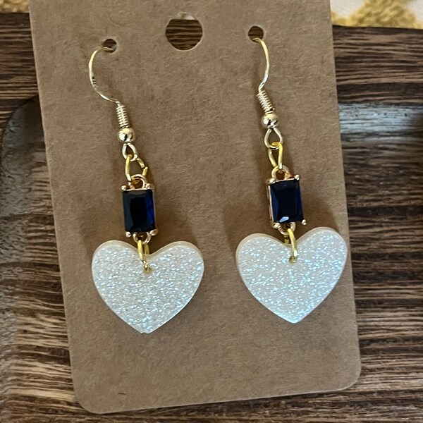 RESIN (heart, white, shimmer, blue gemstone, earrings)