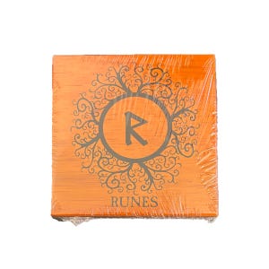 Deluxe Wooden Runes by Lo Scarabeo - NEW