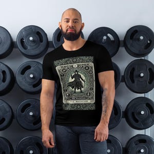 Camiseta con la carta del Tarot del mago