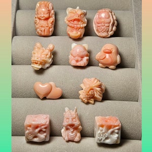 Natural AAA Carved Queen Conch Shell Beads