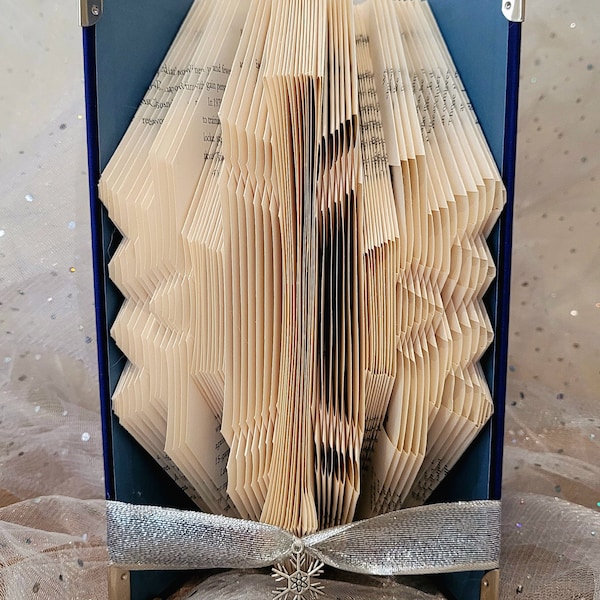 Snowflake Book Folding Pattern (MMF)  PLUS  free butterfly bookfolding pattern and instructions