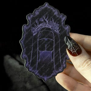 The Dark Priestess – Gothic Vision Sticker