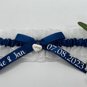 personalisiertes Strumpfband dunkelblau I Hochzeit Strumpfband I personalisiertes Band I Hochzeit Band Name und Datum I individiuell Bild 3