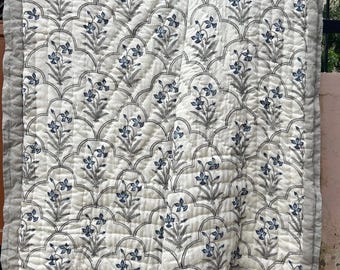 Trapunta Jaipuri Block Print: biancheria da letto reversibile in cotone indiano con stampa floreale