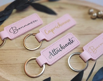 Pink imitation leather key ring -Caractère-