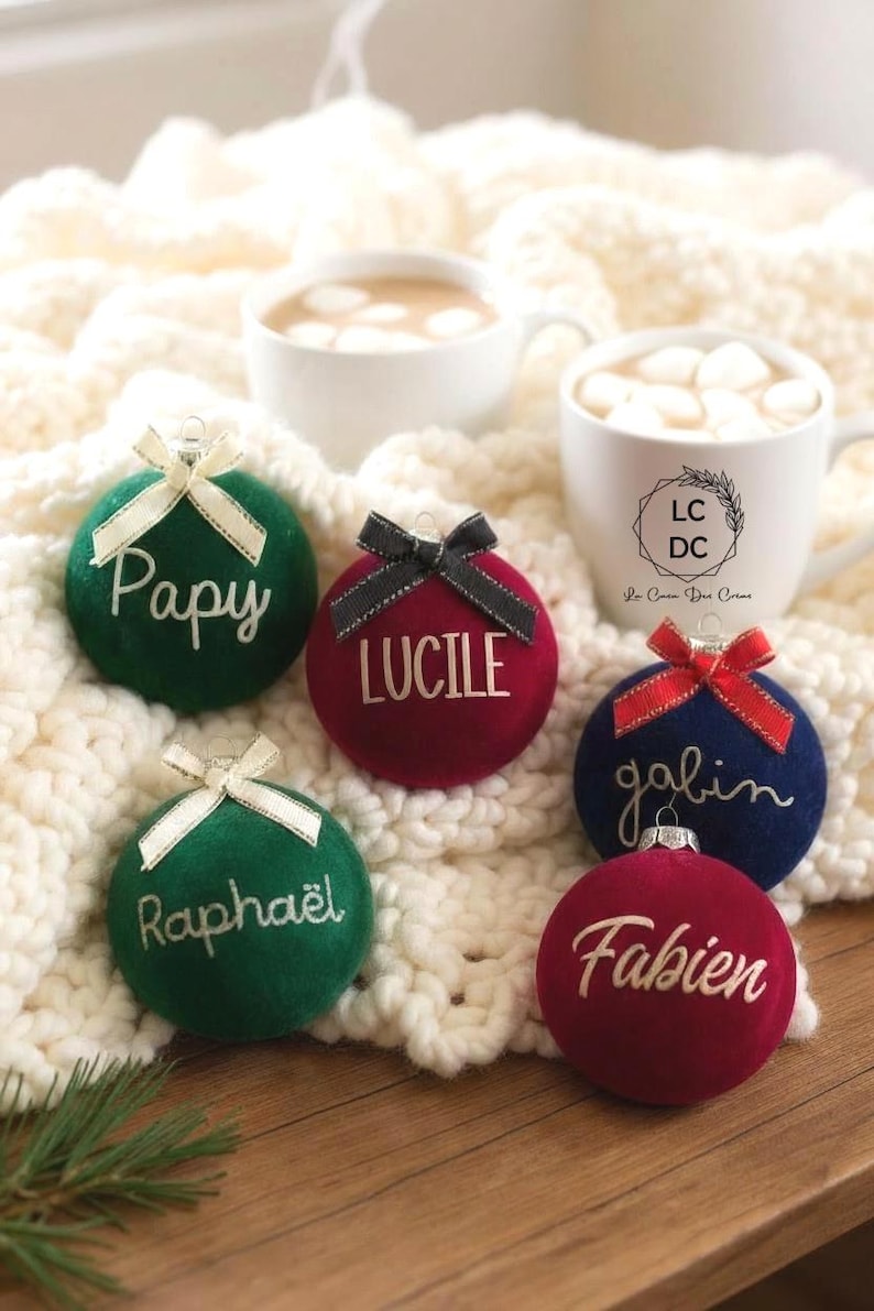 boule velours personnalisée, petit cadeau, petit budget