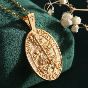 Luxuriöser 18K vergoldeter Sterling Silber Erzengel Michael Anhänger, religiöse Heiliger Michael Halskette, spiritueller Schmuck Geschenk für Schutz
