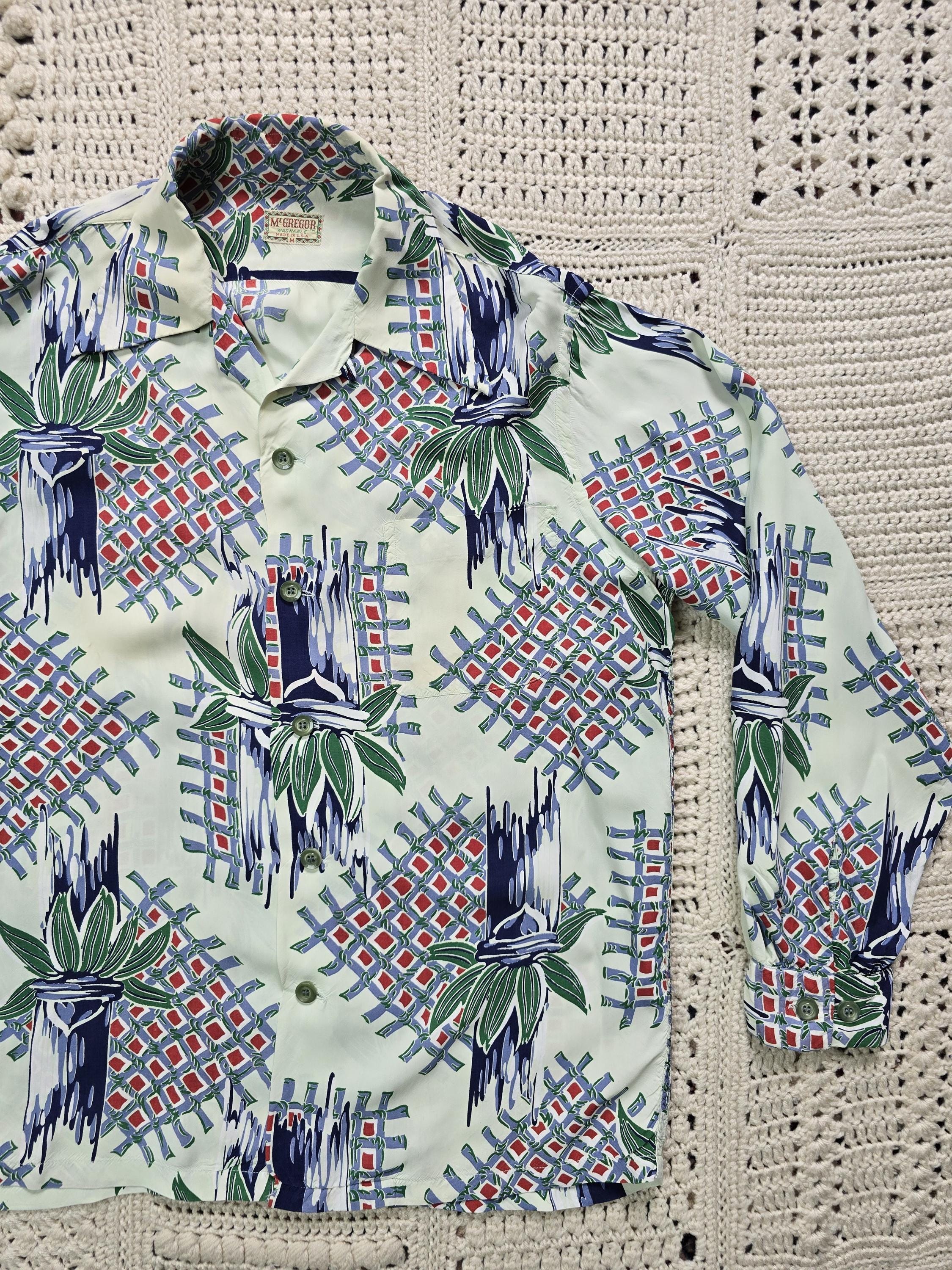 Original Vintage 1940s 1950s Long Sleeve Rayon Hawaiian