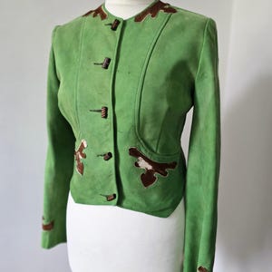 Chaqueta corta vintage de los años 30 y 40, estilo vaquera occidental, de ante verde y ribete de piel de poni, talla XS y S