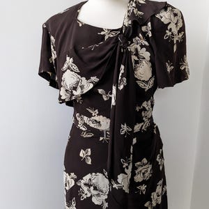Vintage 1940s Rayon Floral Print Crepe Dress S with matching belt 2 piece