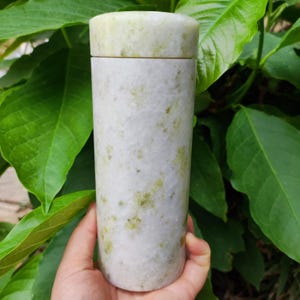 Natural Serpentine White Jade Bottle With Lid Make by a Whole Piece of Green Jade Mug purification Stone Water container Quartz Handcrafted
