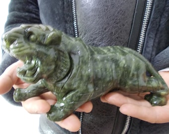 Cristallo di giada curativo, giada verde, tigre intagliata, cristallo, statua di tigre in pietra grezza fatta a mano, gemma di cristallo di quarzo chakra, decorazione da tavola