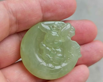 Kinesisk zodiak kanin jade snidat hänge, naturligt grönt jadeithänge, stenkaninberlocker, rephalsband, skydd, amulett, ädelsten ff21