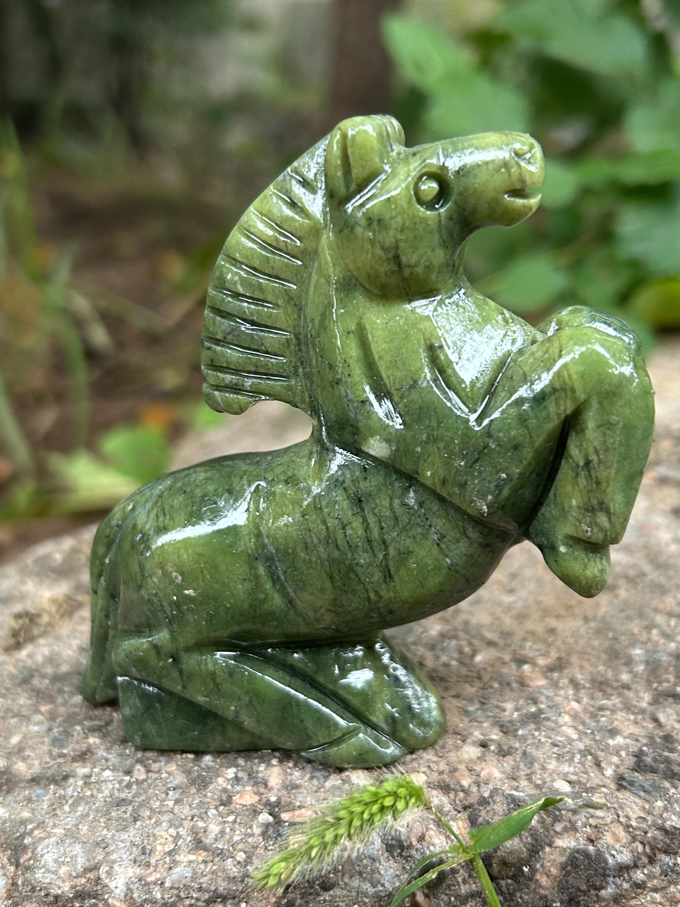 Natural Green Jade Carved 12 Zodiac Year Horse Animal Lucky