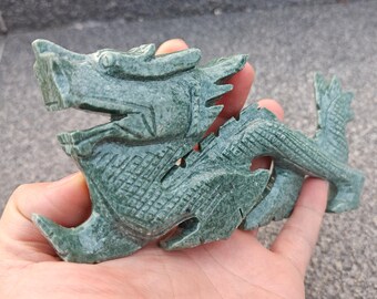 Statua di drago in giada verde naturale lunga 7,08 pollici, statuetta di animali cinesi Feng Shui Loong, fortunata per il successo, cristallo zodiacale del drago curativo