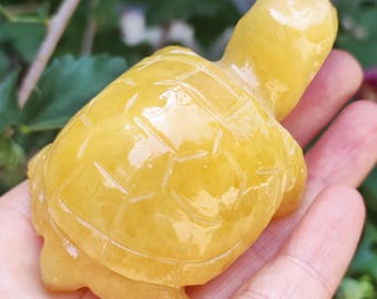 Tartaruga di cristallo di giada gialla intagliata a mano, mini statuina di tartaruga natalizia Feng Shui, decorazione portafortuna per le feste, pietra curativa regalo di Natale