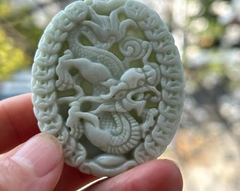 翡翠の龍ペンダント：緑と黒の石の彫刻、お守り - Etsy 日本