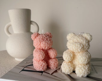 Teddy bear candle with rose buds, colors of your choice