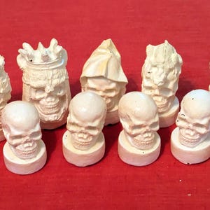 Gothic skulls Chess Moulds