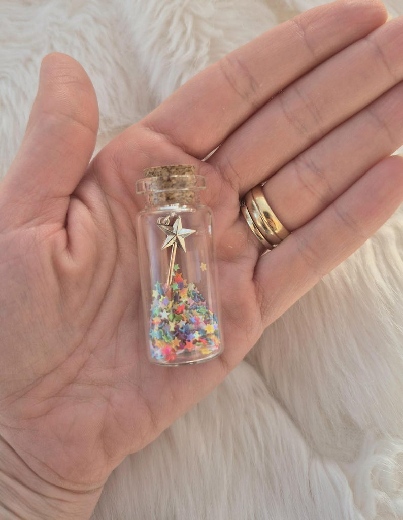 Miniatyr trollstav i ett litet glas, tandfégåva, trädgårdsfédamm, miniatyrféstav för barn bild 3