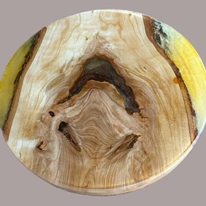 Tabla giratoria para embutidos: Bandeja giratoria de arce de 30 cm con resina epoxi dorada