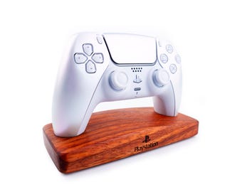 Wooden Controller Holder/Controller Stand – Perfect for the Playstation 5 Dualsense Edge, Xbox X/S, Elite Series 2
