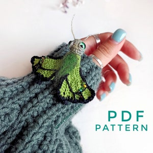 Pattern Hallowen hawk moth crochet amigurumi brooch DIY tutorial in English