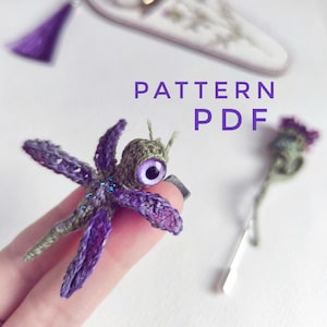 Mönster virkad trollslända och tistelblomma amigurumi brosch DIY-handledning på engelska